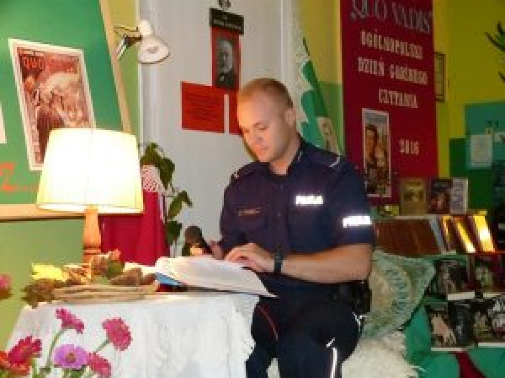 Głośne czytanie Sienkiewicza w Zdunach