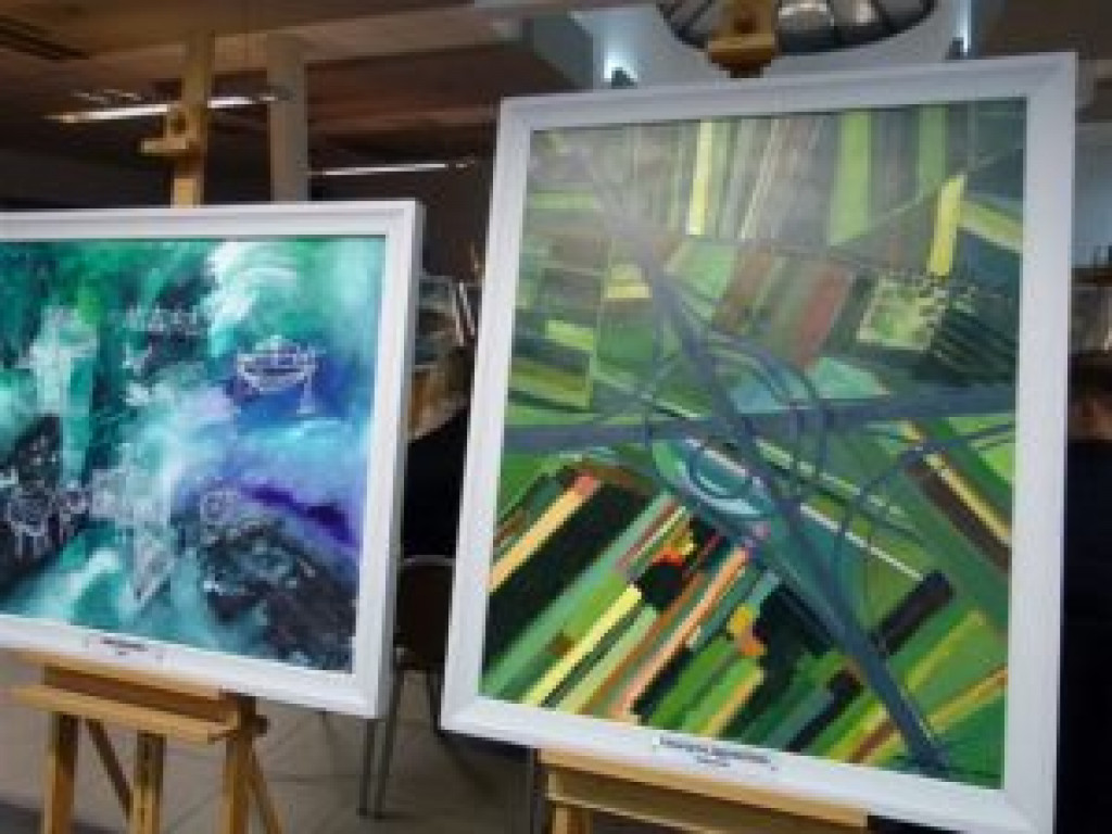 Wernisaż obrazów z letniego pleneru malarskiego