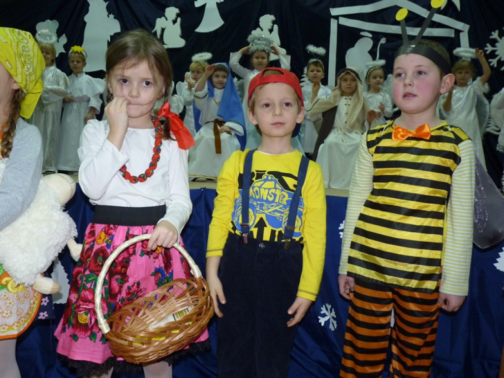 Bajkowe święta w szkole w Popowie