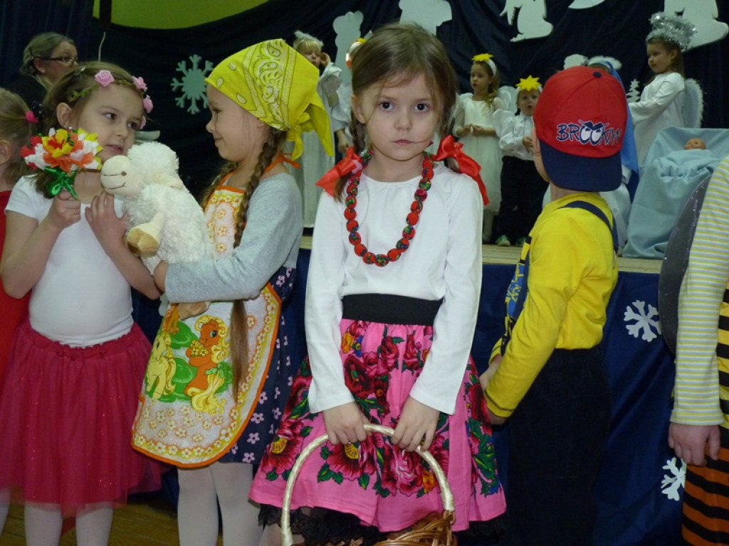 Bajkowe święta w szkole w Popowie