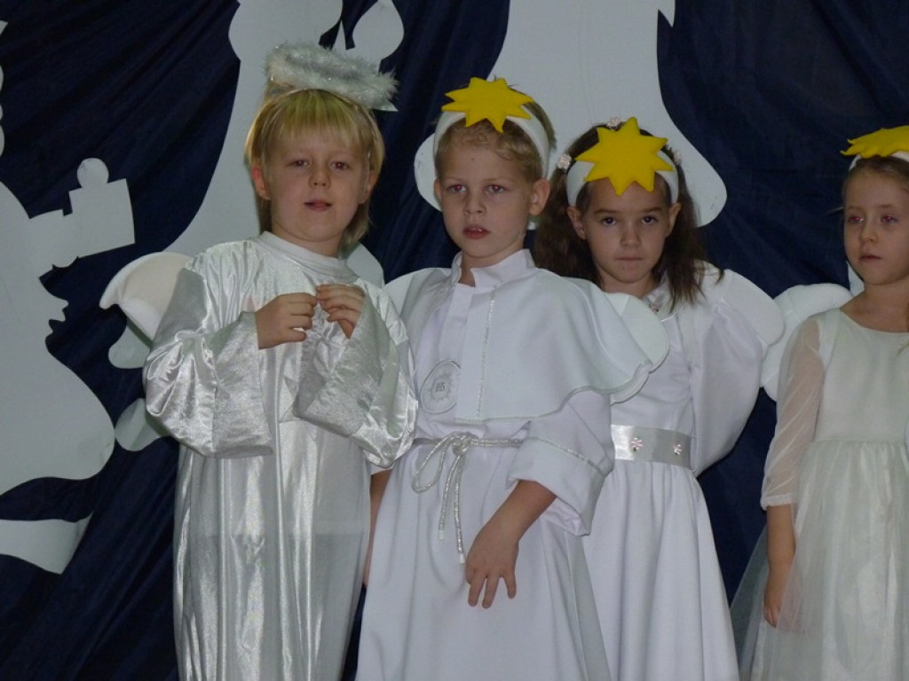 Bajkowe święta w szkole w Popowie