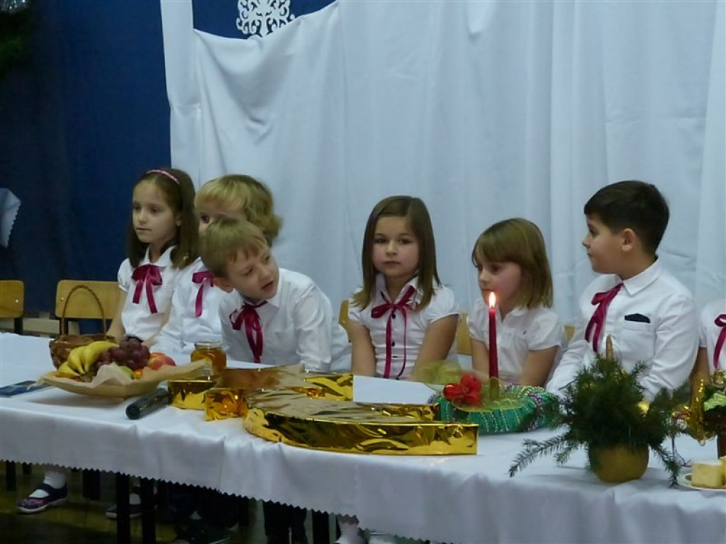 Dwa świąteczne przedstawienia w Przedszkolu nr 5