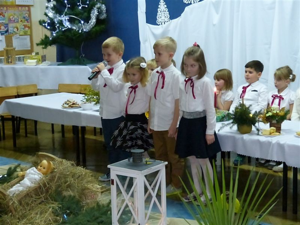 Dwa świąteczne przedstawienia w Przedszkolu nr 5