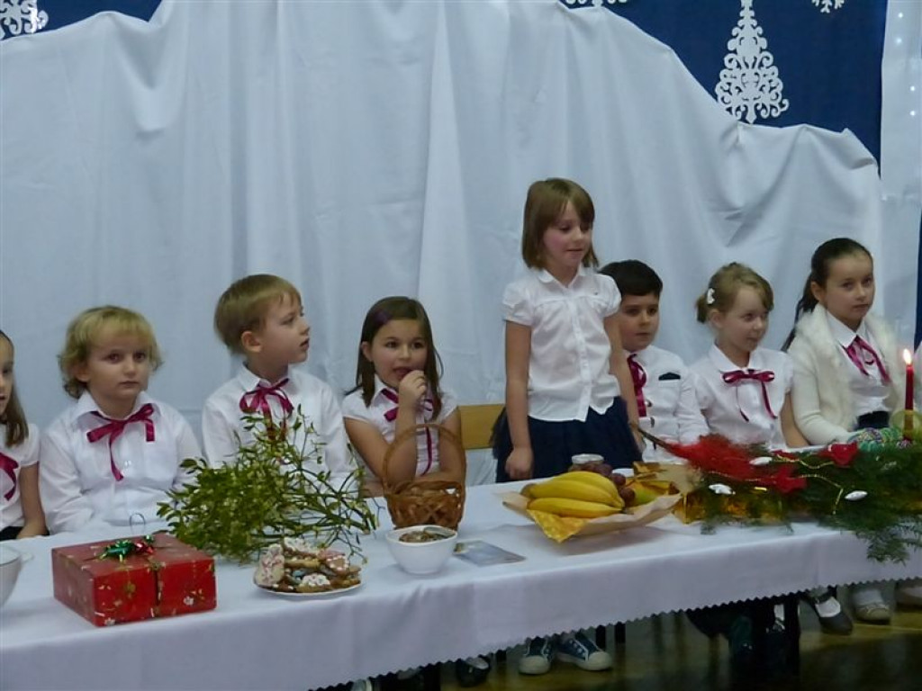 Dwa świąteczne przedstawienia w Przedszkolu nr 5