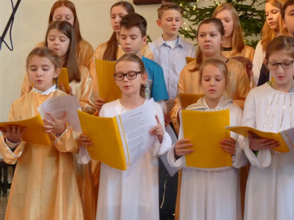 Uczniowie SP3 w Głownie wystawili jasełka