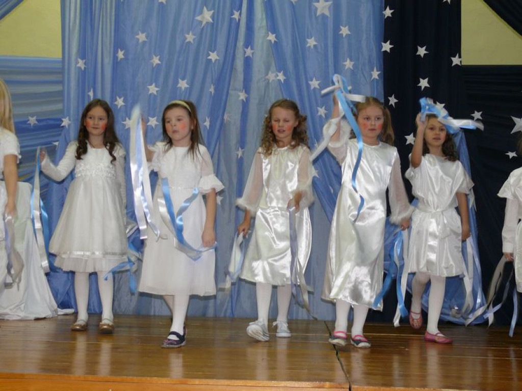 Jasełka klas II w łowickiej 