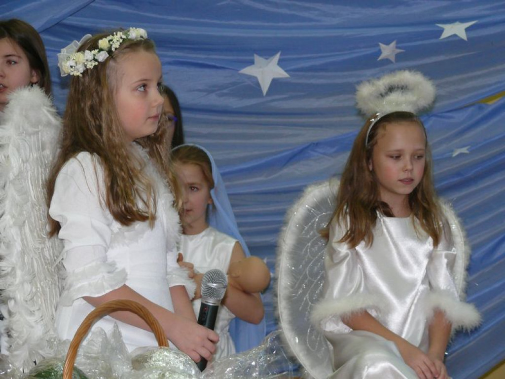 Jasełka klas II w łowickiej 