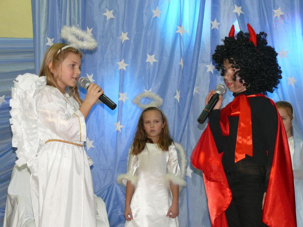 Jasełka klas II w łowickiej 