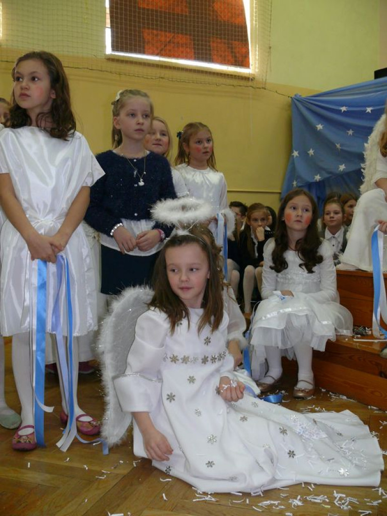 Jasełka klas II w łowickiej 