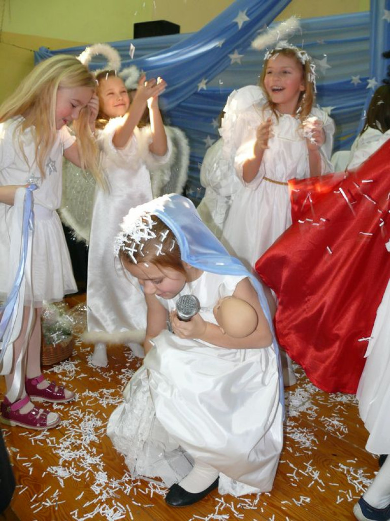 Jasełka klas II w łowickiej 