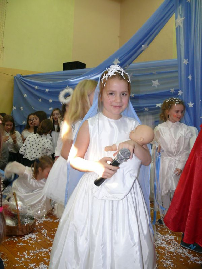 Jasełka klas II w łowickiej 
