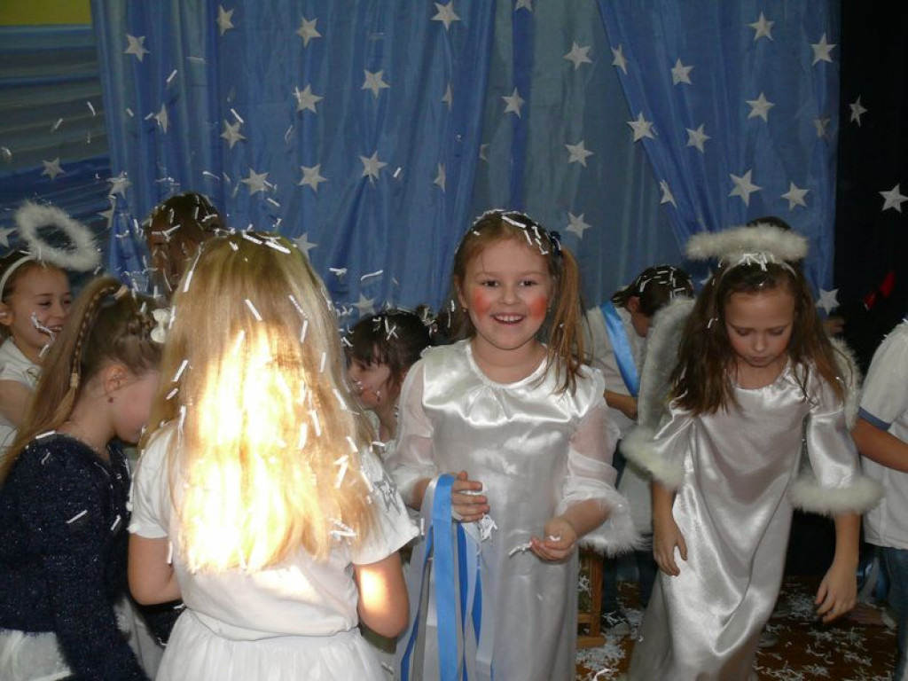 Jasełka klas II w łowickiej 