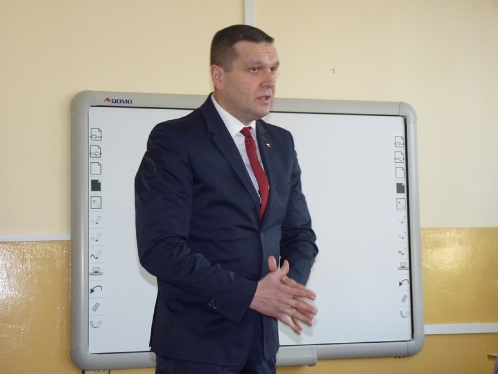 Rodzice nie chcą, by szkoła w Dąbkowicach była filią