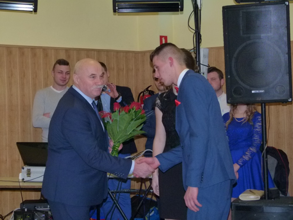 Trwa studniówka ZS Nr 1 w Bratoszewicach