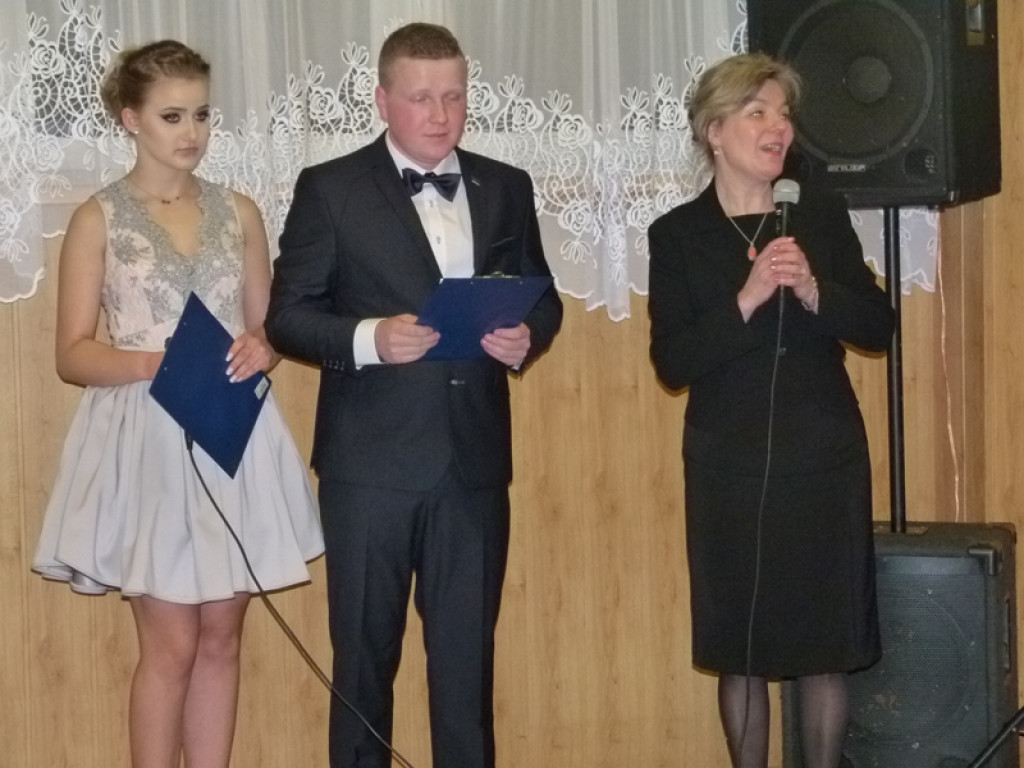 Trwa studniówka ZS Nr 1 w Bratoszewicach