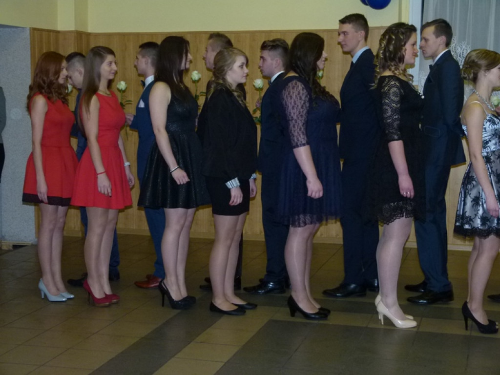 Trwa studniówka ZS Nr 1 w Bratoszewicach