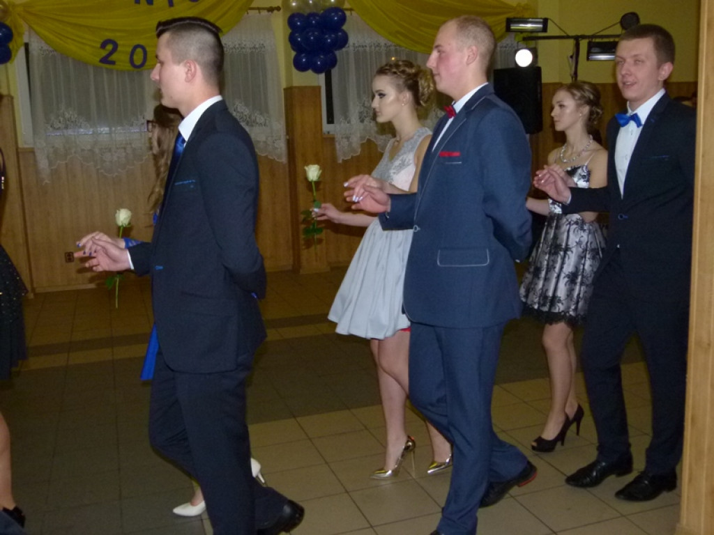 Trwa studniówka ZS Nr 1 w Bratoszewicach