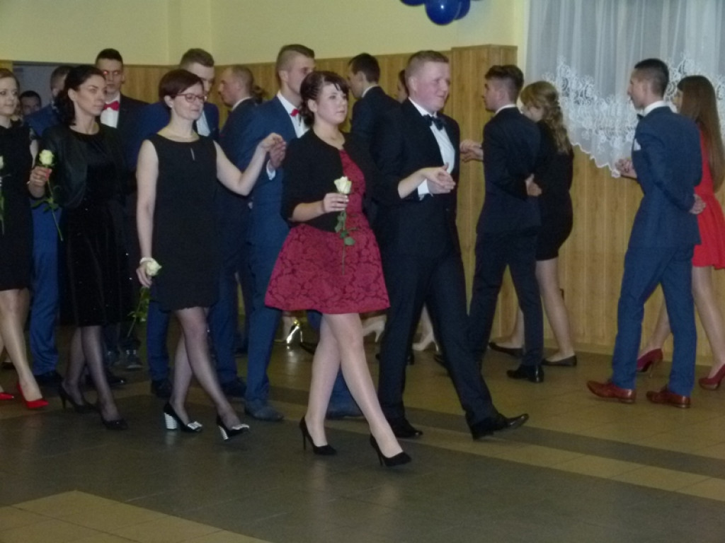 Trwa studniówka ZS Nr 1 w Bratoszewicach