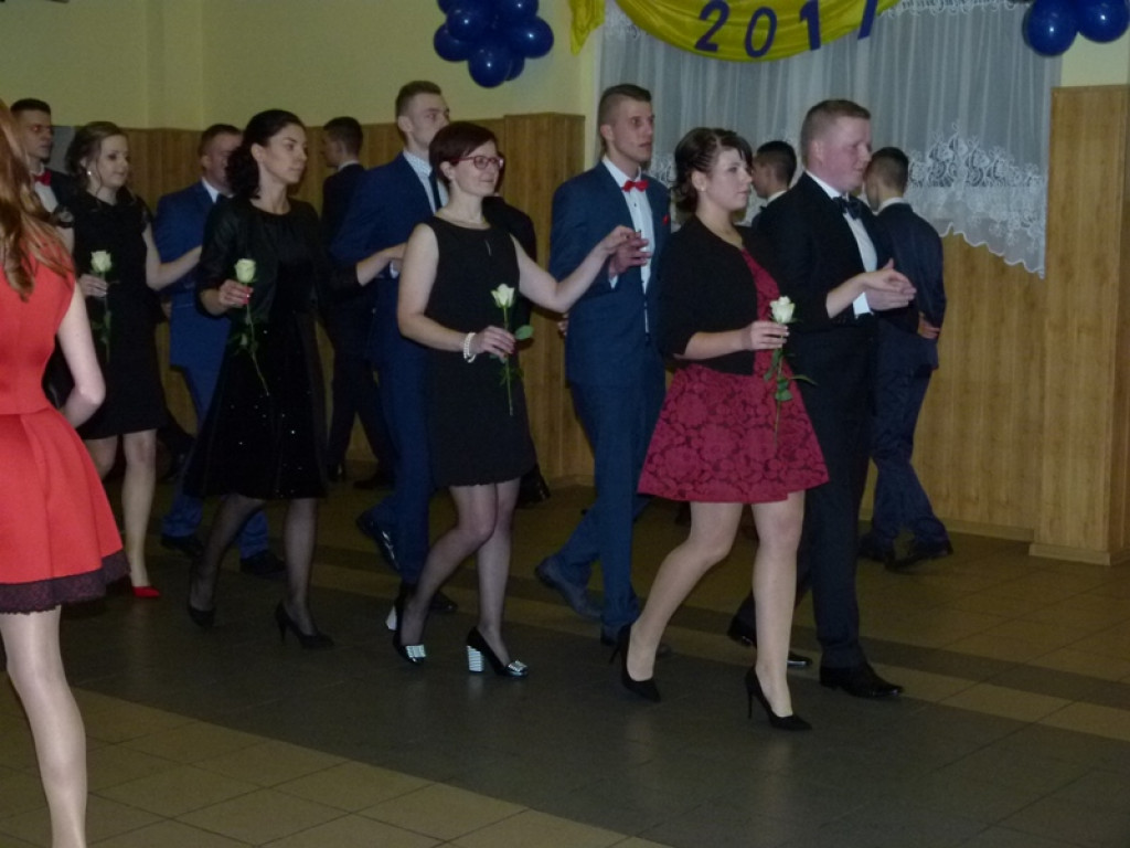 Trwa studniówka ZS Nr 1 w Bratoszewicach