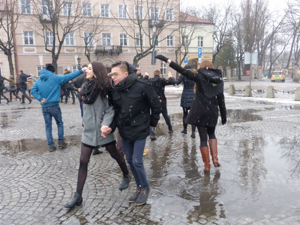 Polonez na Starym Rynku: w piątek, w południe