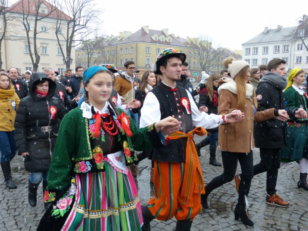 Polonez na Starym Rynku: w piątek, w południe
