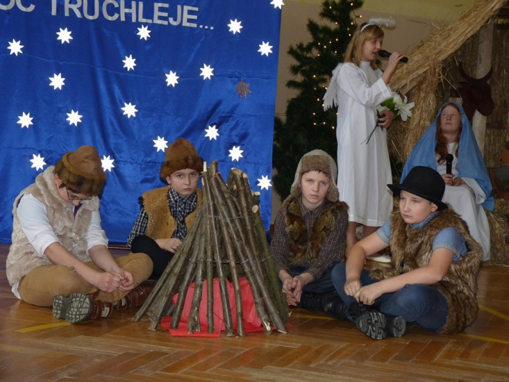 Dzień Seniora w szkole w Dąbkowicach