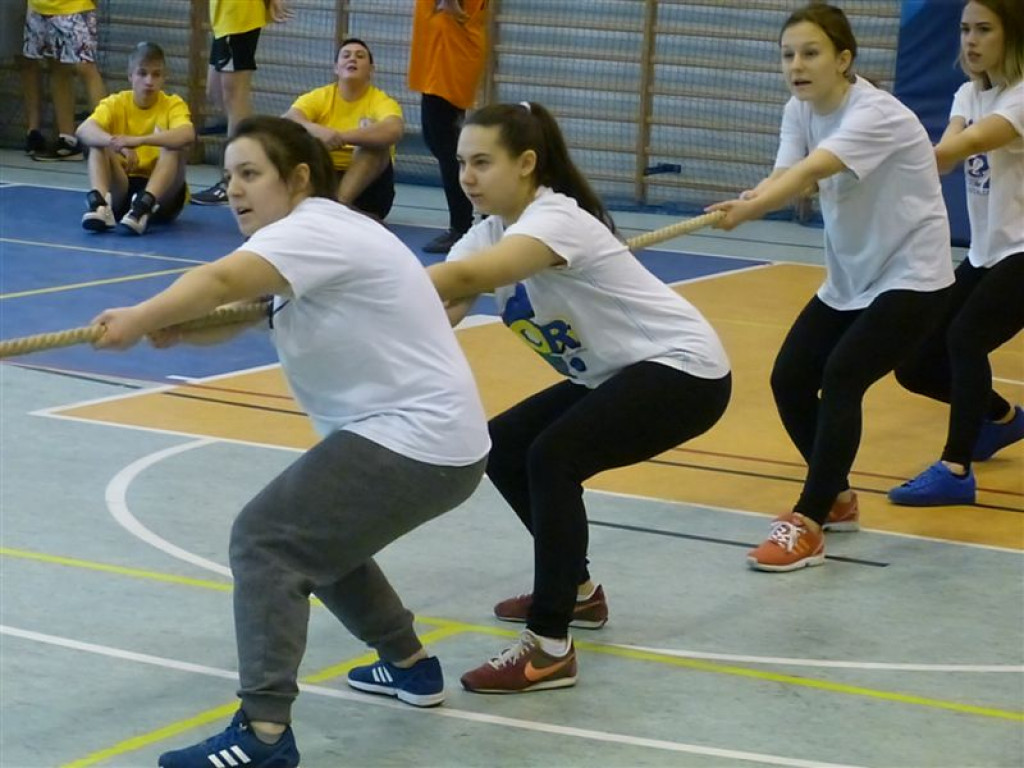 Powiatowe mistrzostwa w przeciąganiu liny