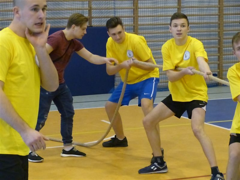 Powiatowe mistrzostwa w przeciąganiu liny