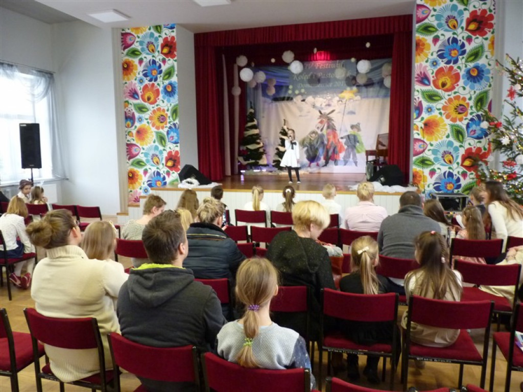 Rozpoczął się XIV Festiwal Kolęd i Pastorałek w Domaniewicach