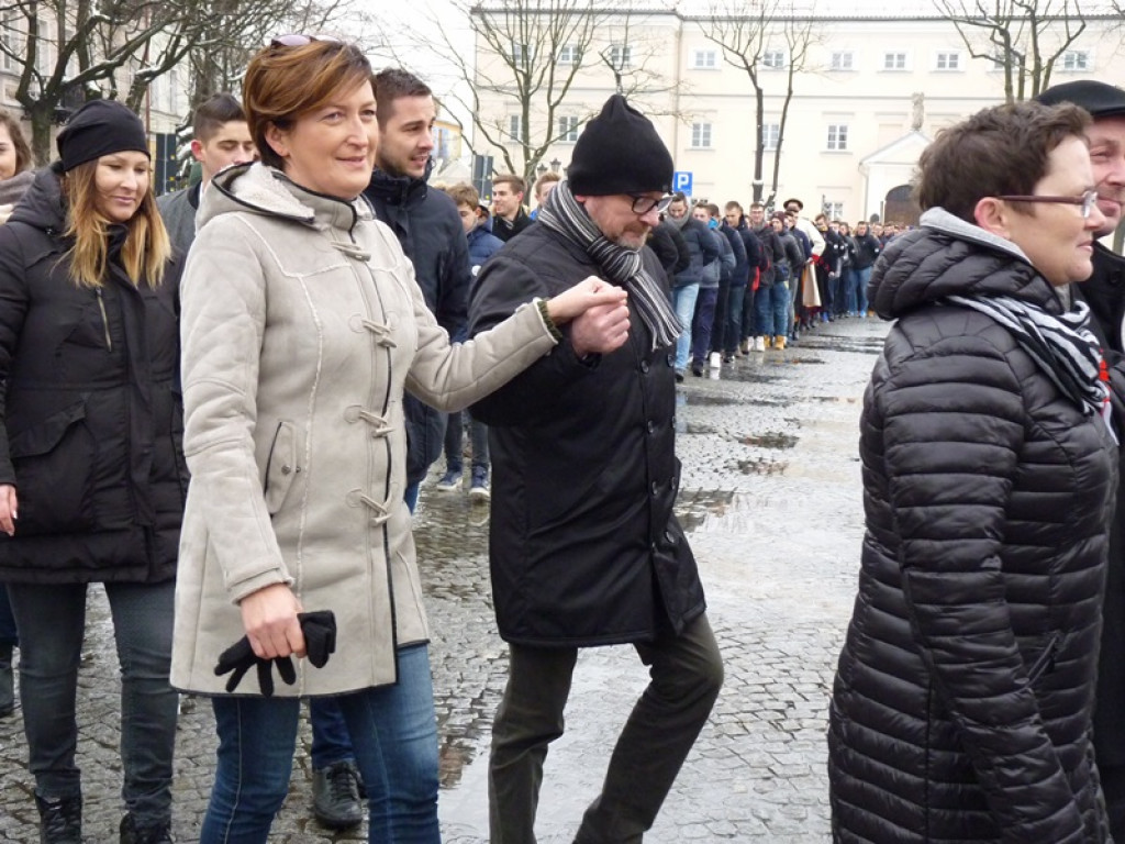 Tańczyli poloneza na Starym Rynku