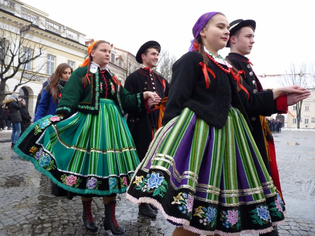 Tańczyli poloneza na Starym Rynku