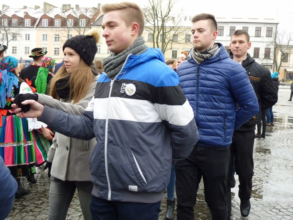Tańczyli poloneza na Starym Rynku