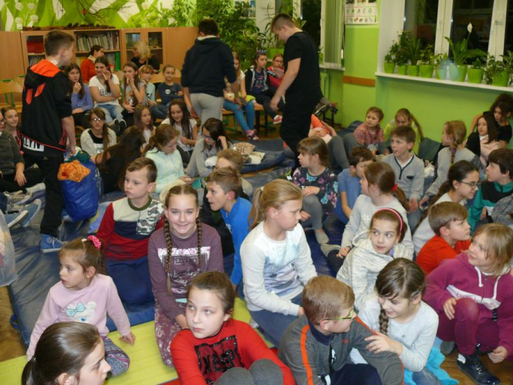 Zbyszek Bródka rozmawiał z uczniami łowickiej 