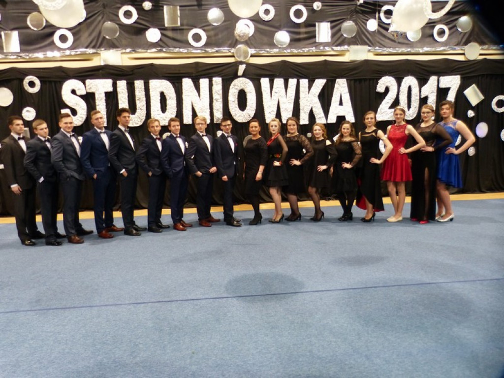 Studniówka Pijarskiego LO w Łowiczu