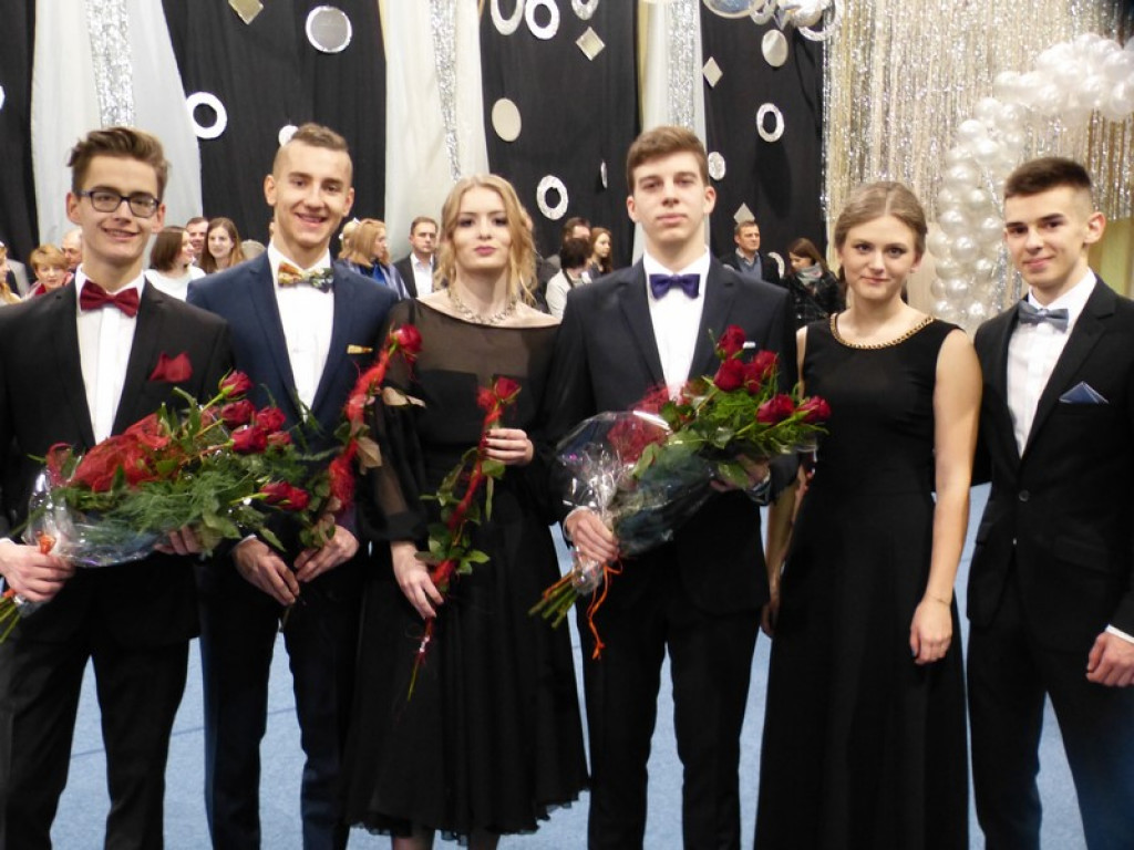 Studniówka Pijarskiego LO w Łowiczu