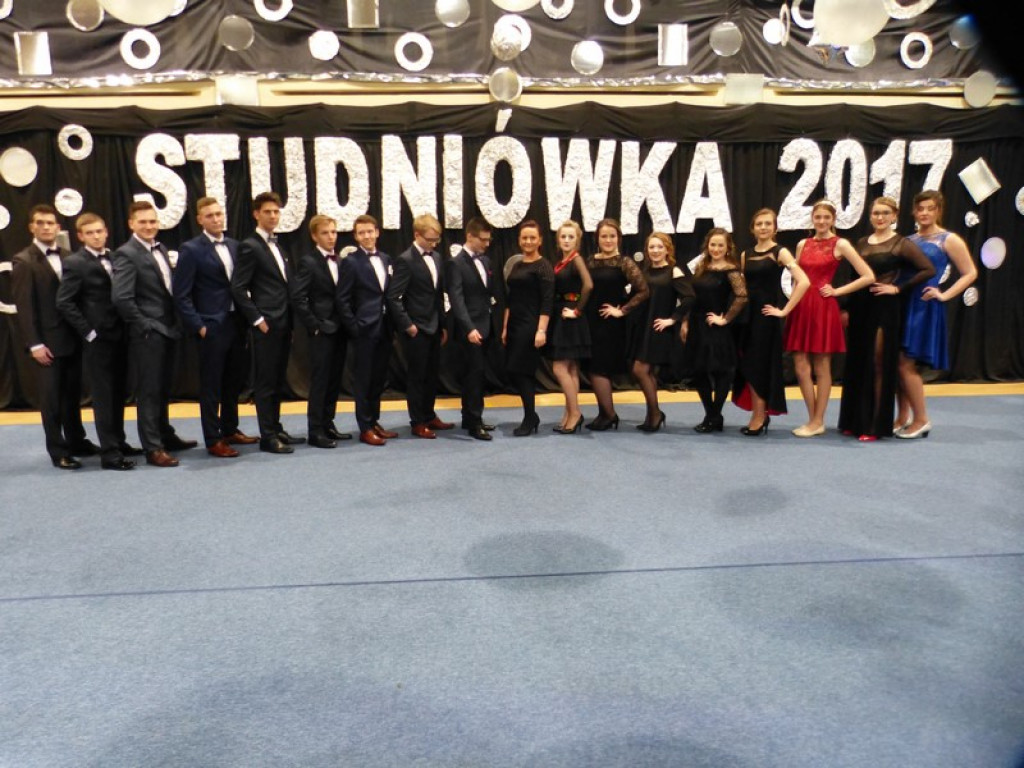 Studniówka Pijarskiego LO w Łowiczu