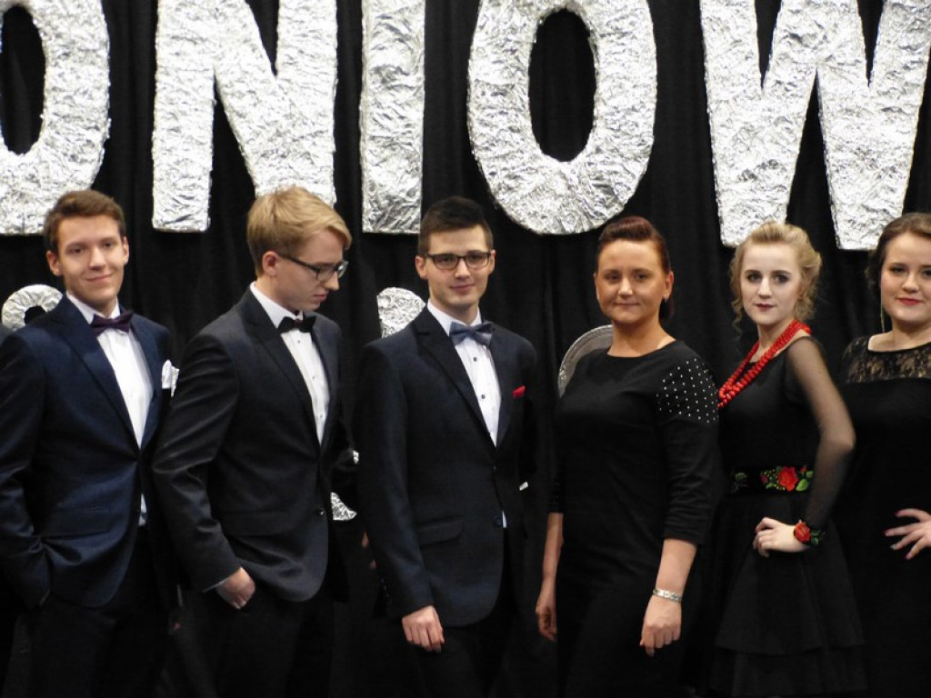 Studniówka Pijarskiego LO w Łowiczu