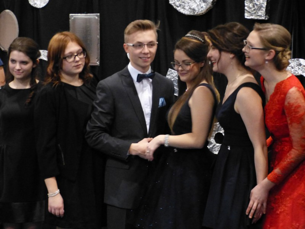 Studniówka Pijarskiego LO w Łowiczu