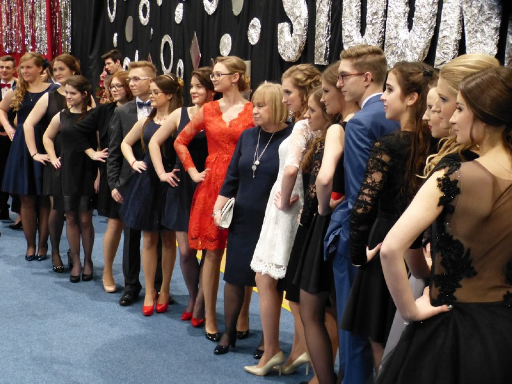 Studniówka Pijarskiego LO w Łowiczu