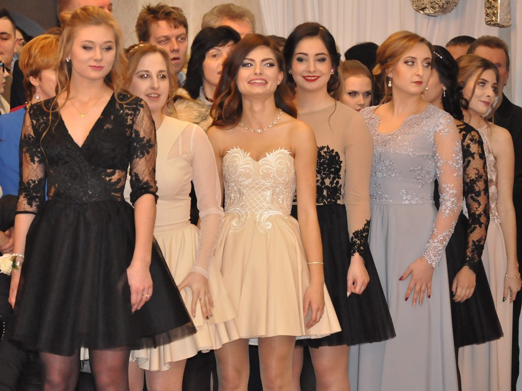Studniówka II Liceum Ogólnokształcącego - galeria zdjęć