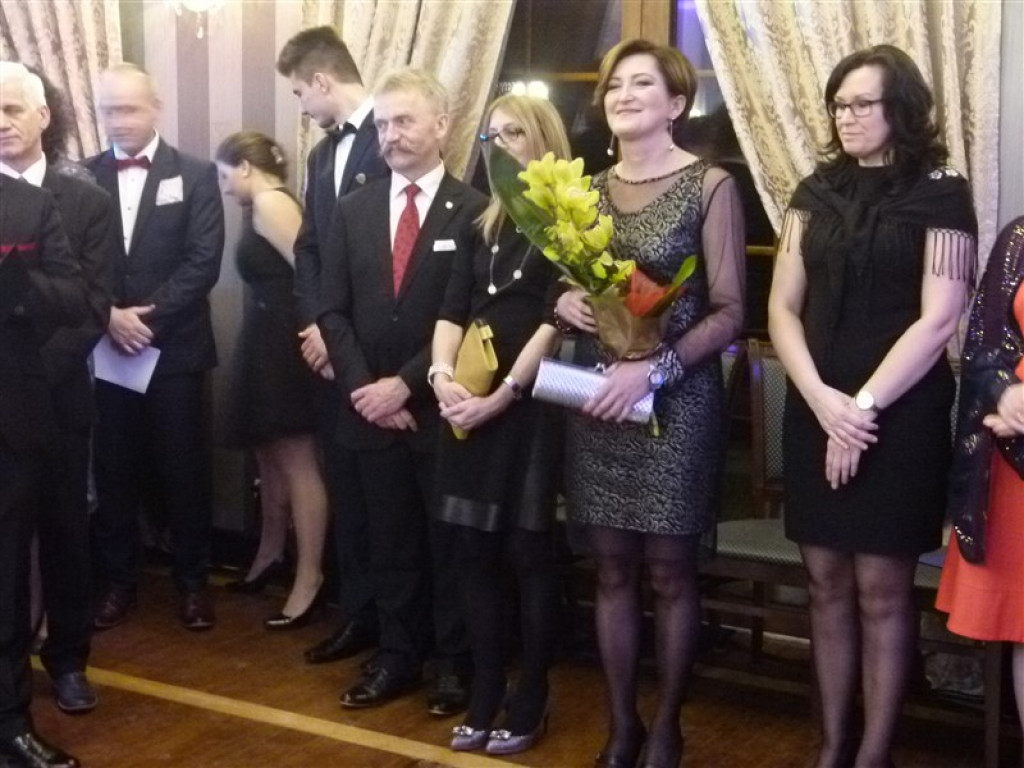 Maturzyści z ZSP 2 bawią się na studniówce