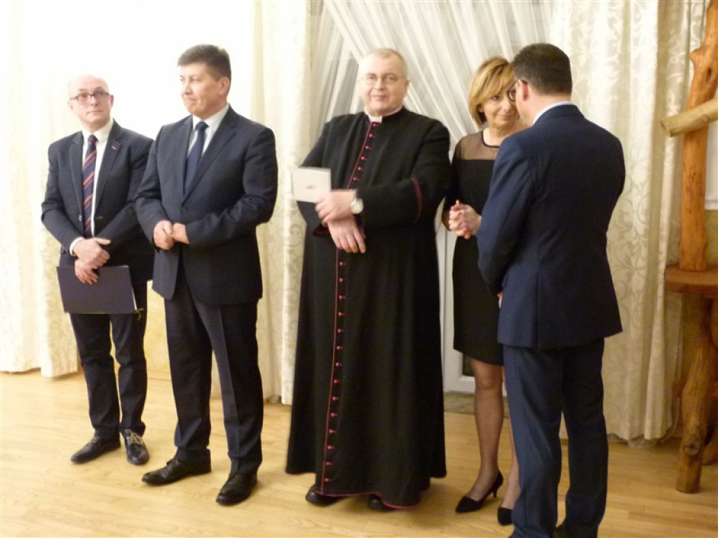 Maturzyści KLO zatańczyli na Placu Wolności
