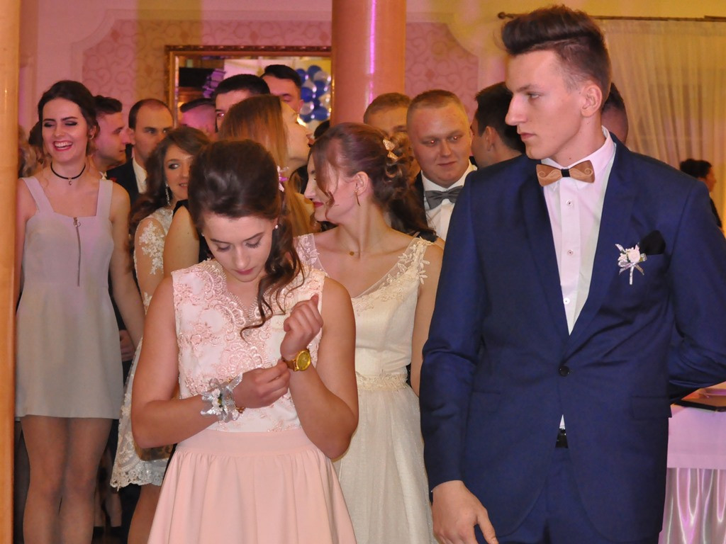 Studniówka uczniów ZSP w Bolimowie - galeria zdjęć