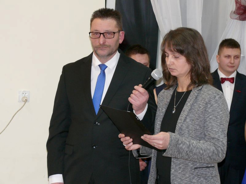 Studniówka uczniów ze Zduńskiej Dąbrowy