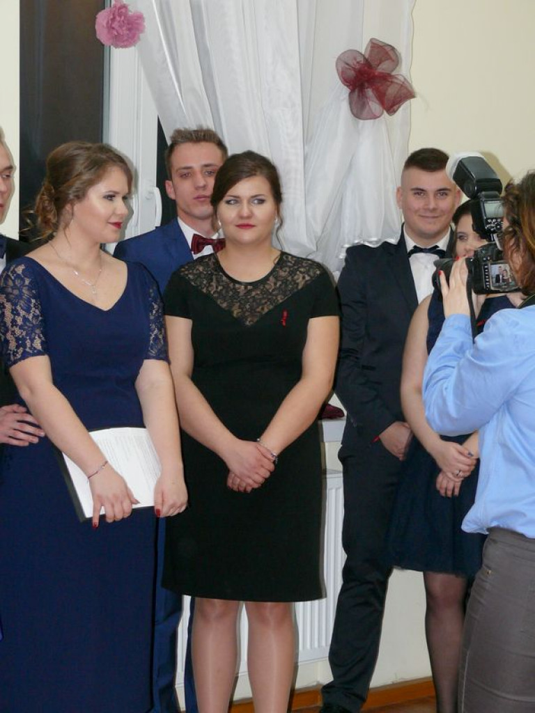 Studniówka uczniów ze Zduńskiej Dąbrowy