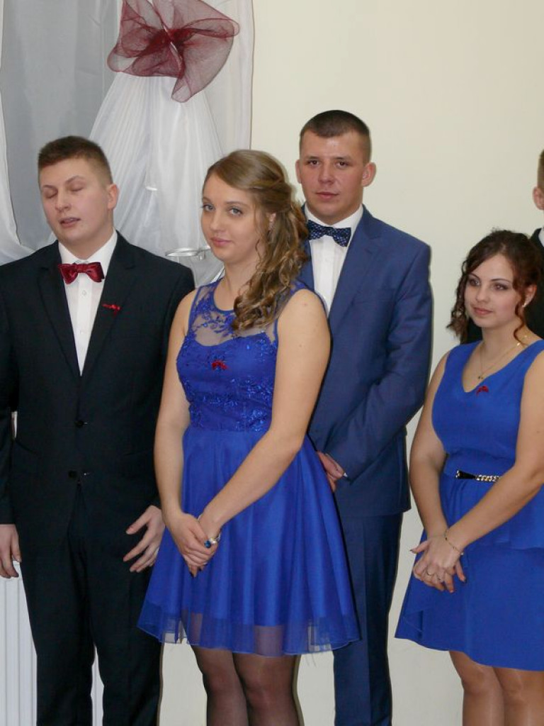 Studniówka uczniów ze Zduńskiej Dąbrowy
