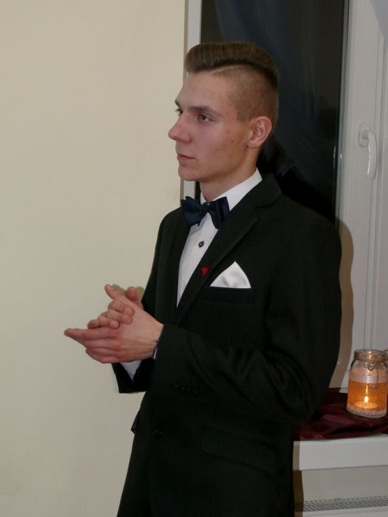 Studniówka uczniów ze Zduńskiej Dąbrowy