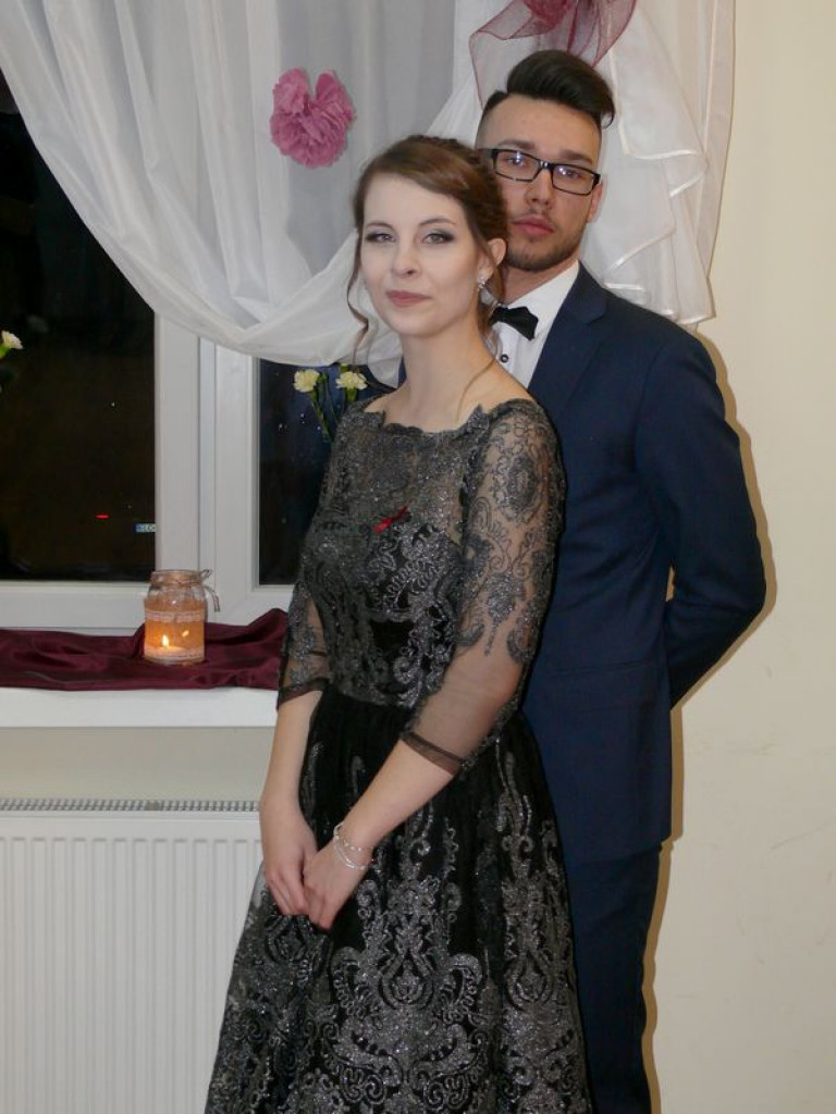 Studniówka uczniów ze Zduńskiej Dąbrowy