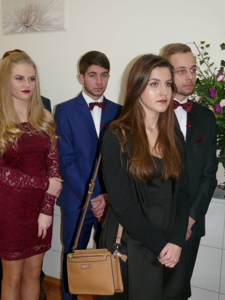 Studniówka uczniów ze Zduńskiej Dąbrowy