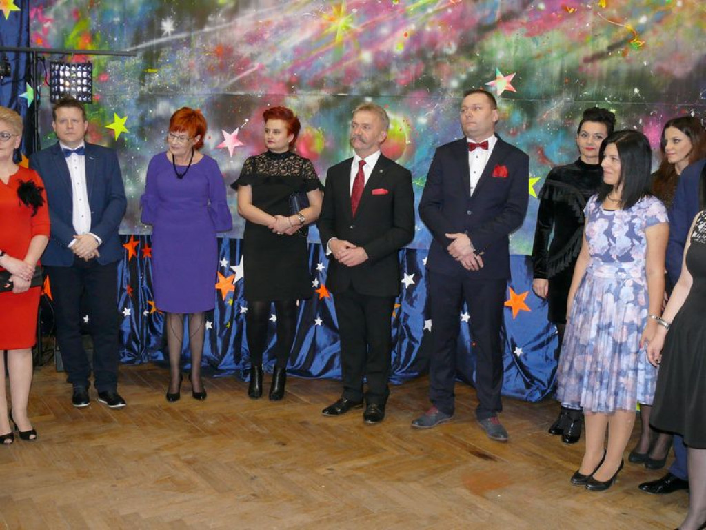 W Gimnazjum nr 2 odbył się bal klas trzecich